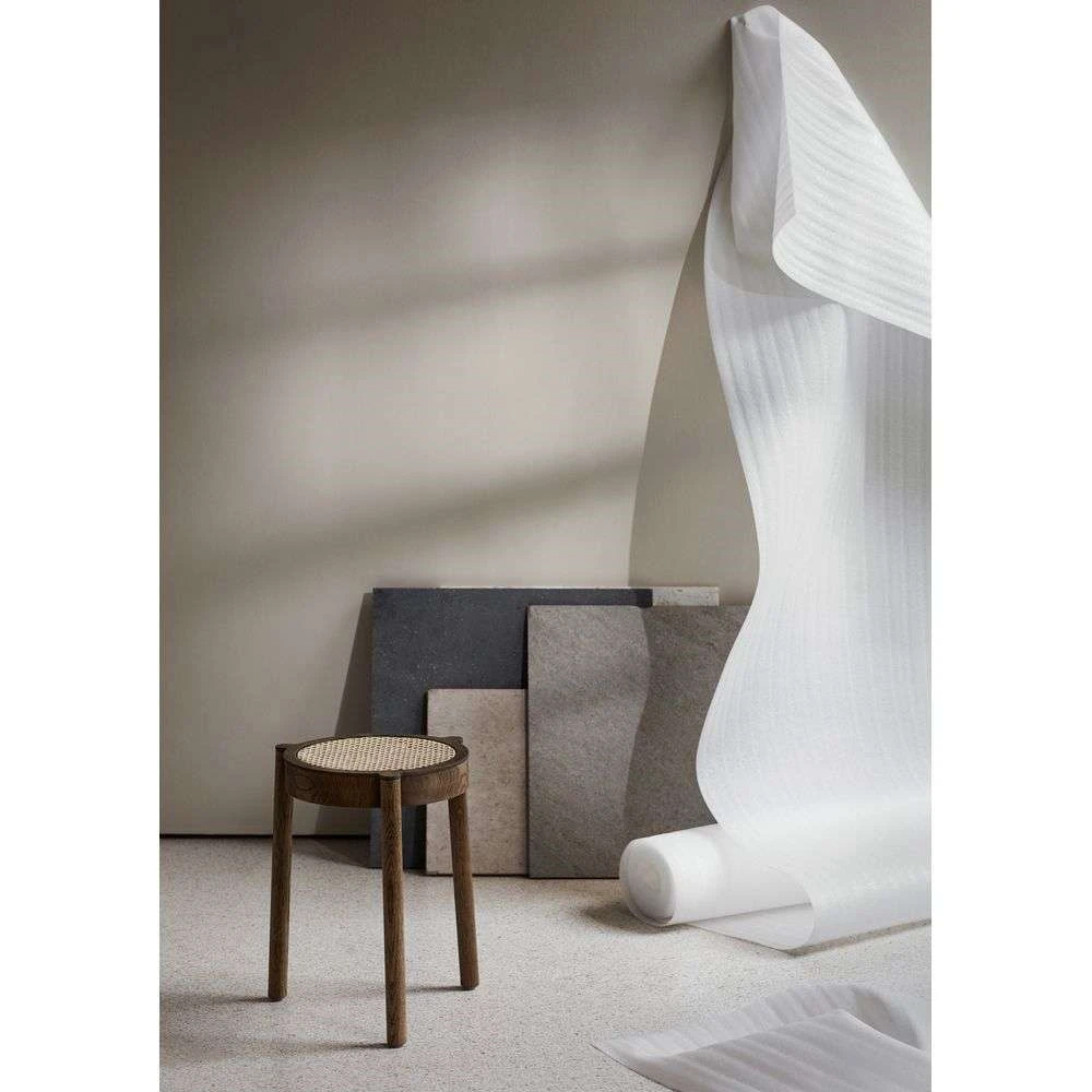 Pal Stool Smoked Oak/Light Mesh - Northern - Koop Online - Afbeelding 2